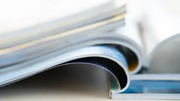 Prospekte Broschuren und Softcovermagazine